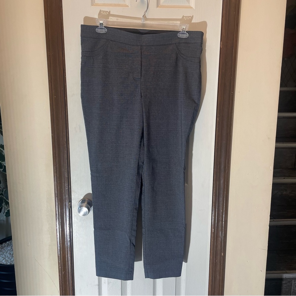 89th & Madison Gray Ankle Cropped Pants